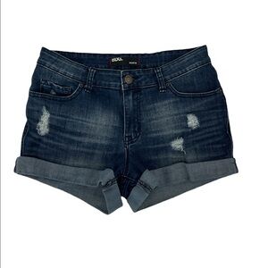 𝅺BDG shortie Distress cuffed shorts Size 30